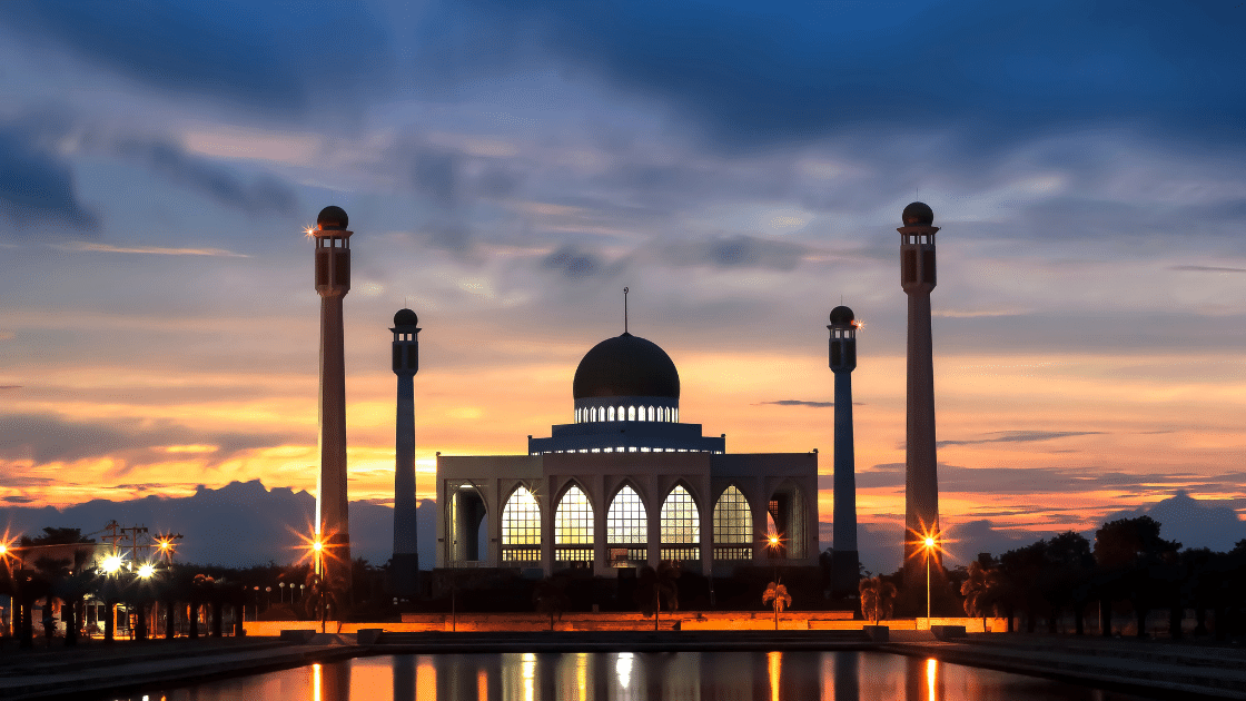 Gerakan Resik Resik Masjid Mojokerto melakukan giat bersih bersih masjid di Masjid As-Satimah Darussalam